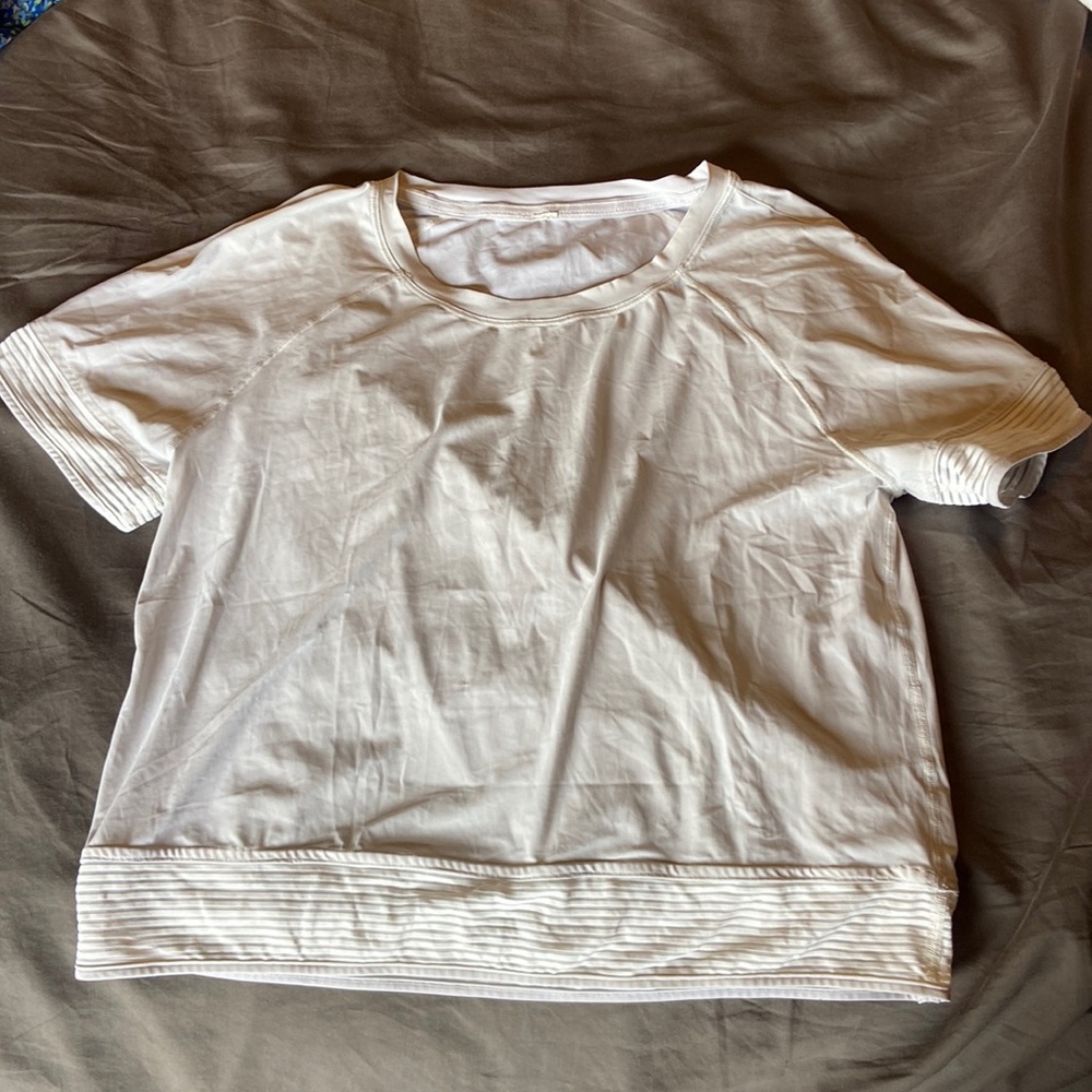 Lululemon White Athletic Crop Top Size 4
